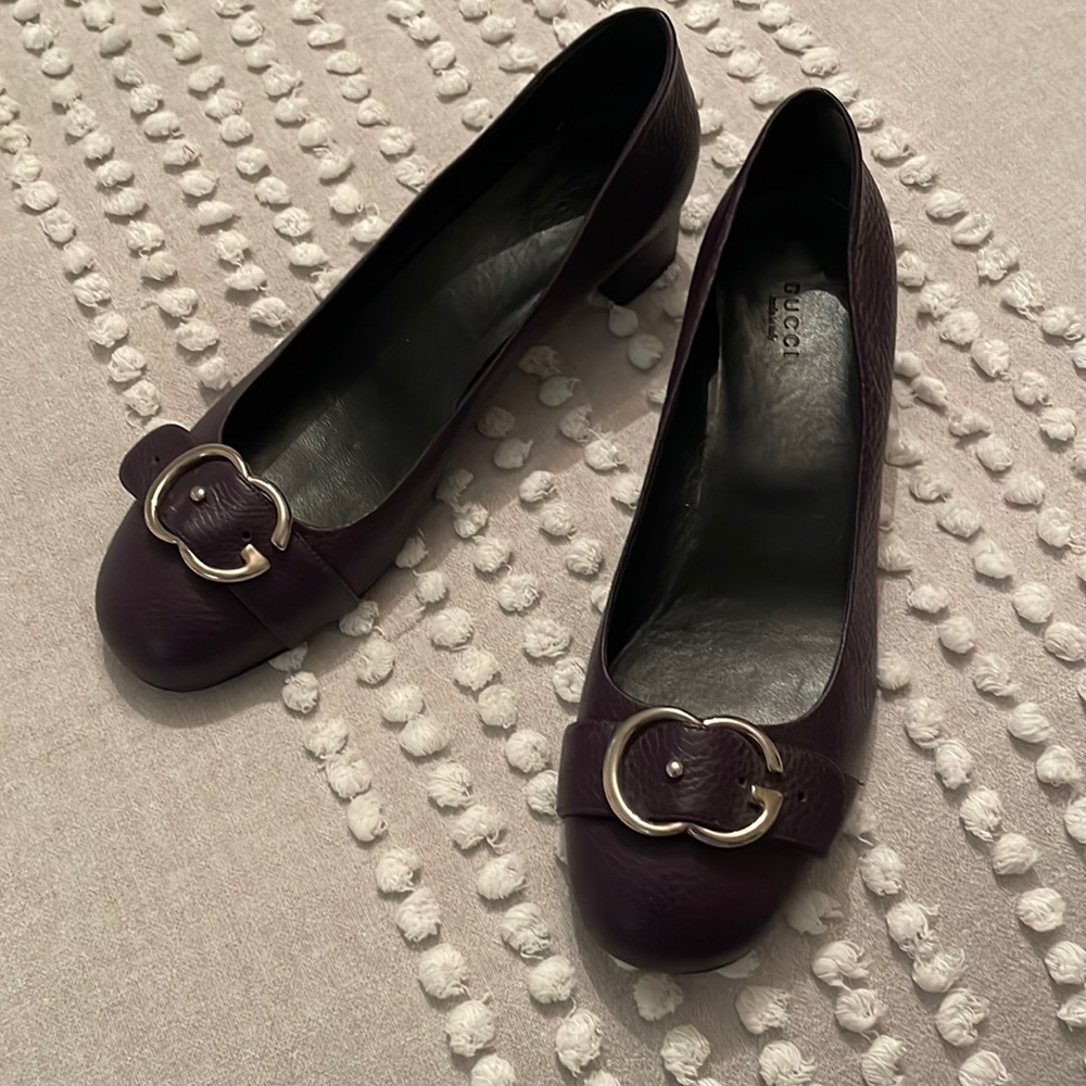 Gucci pumps